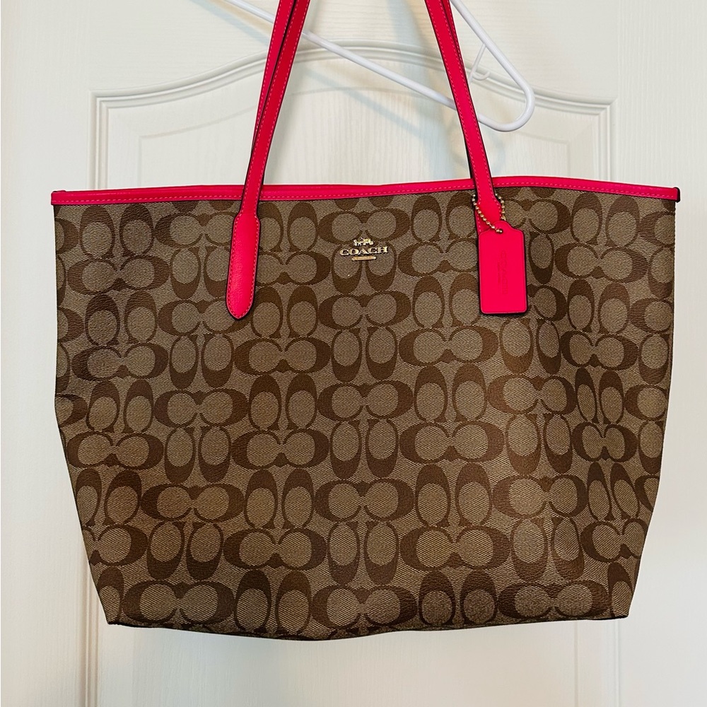 Coach Signature City Tote in Khaki and Bold Pink